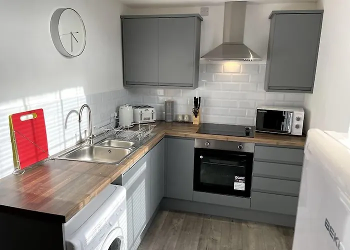 Priestley Apartments Apt 1